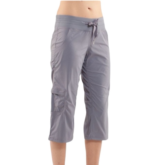 Lululemon Yoga Camp Crop Cargo Pants Fossil Gray Women’s Size 4 - Picture 2 of 16